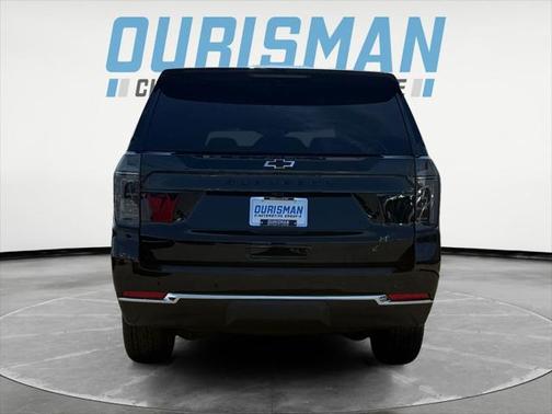 2025 Chevrolet Suburban LT