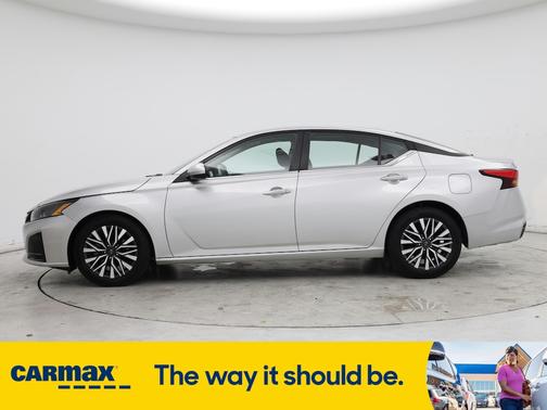 2023 Nissan Altima SV