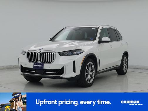 White 2024 BMW X5 PHEV xDrive50e