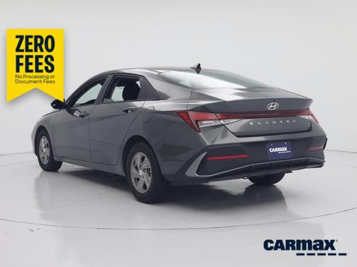 Gray 2025 Hyundai ELANTRA SE