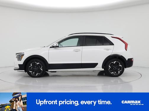 White 2024 Kia Niro EV Wave