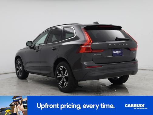 2022 Volvo XC60 B5 Momentum