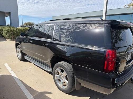 2019 Chevrolet Suburban LT