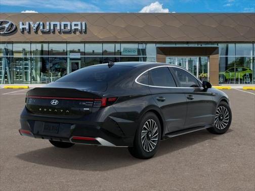 2025 Hyundai SONATA Hybrid Limited