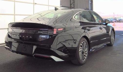 2024 Hyundai SONATA Hybrid Limited