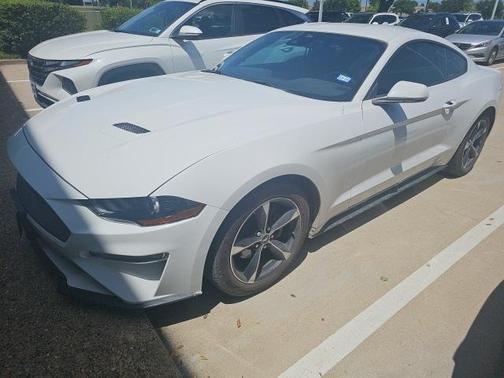 2022 Ford Mustang EcoBoost