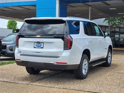 2025 Chevrolet Tahoe LS