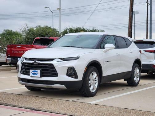 Iridescent Pearl Tricoat 2022 Chevrolet Blazer 2LT