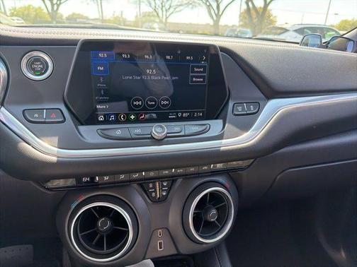 Iridescent Pearl Tricoat 2022 Chevrolet Blazer 2LT