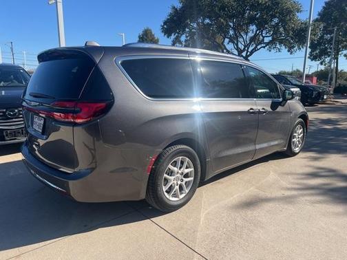 2021 Chrysler Pacifica Touring-L