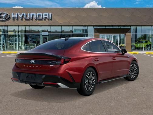 2025 Hyundai SONATA Hybrid Limited