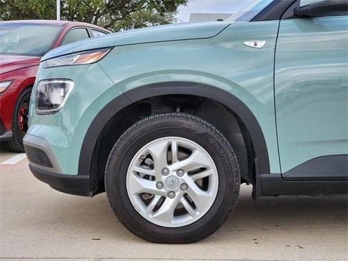 2025 Hyundai VENUE SE