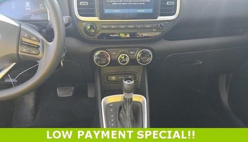 2025 Hyundai VENUE SE