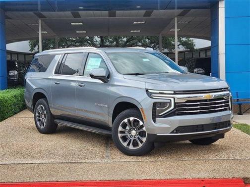 2025 Chevrolet Suburban LT