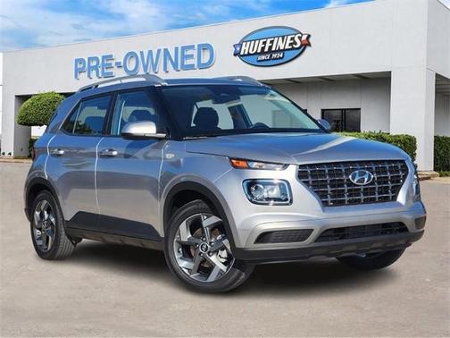2024 Hyundai VENUE SEL