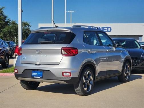 2024 Hyundai VENUE SEL