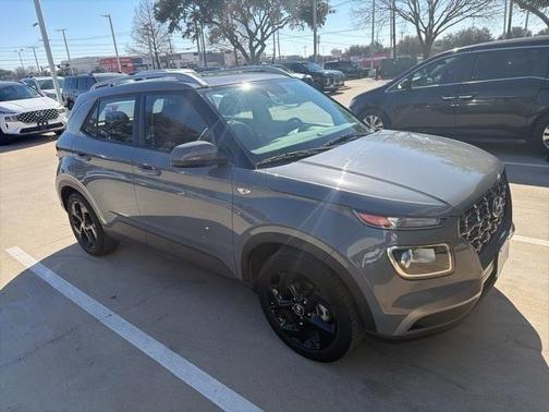 2022 Hyundai VENUE SEL