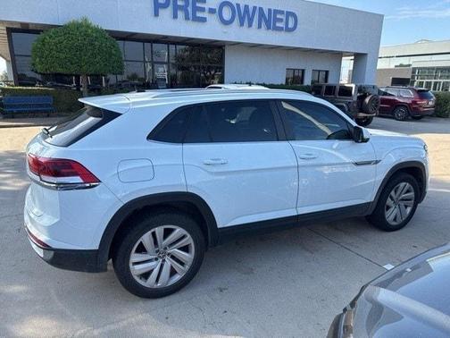 2020 Volkswagen Atlas Cross Sport 2.0T SE w/Technology