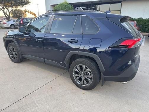 2024 Toyota RAV4 Hybrid XLE Premium