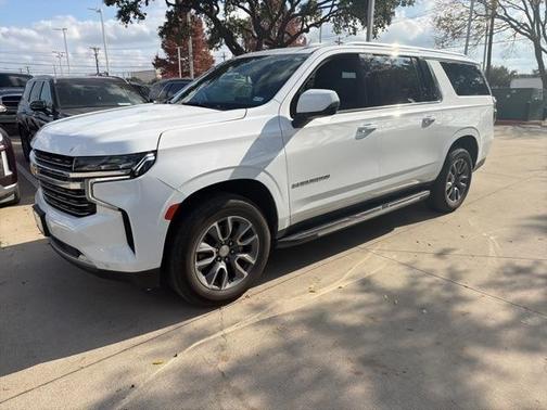 2022 Chevrolet Suburban LT