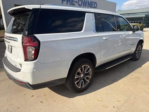 2022 Chevrolet Suburban LT