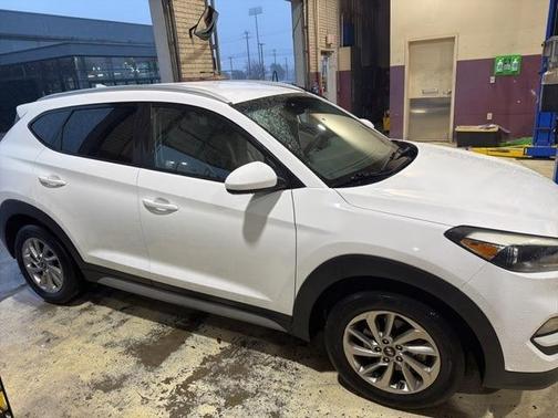 2018 Hyundai TUCSON SEL