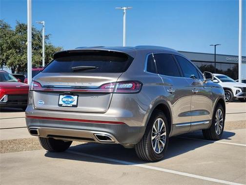 2020 Lincoln Nautilus Reserve