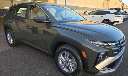 2025 Hyundai TUCSON SE