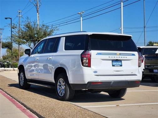 2024 Chevrolet Suburban LT