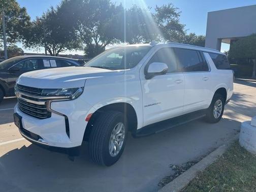 2024 Chevrolet Suburban LT
