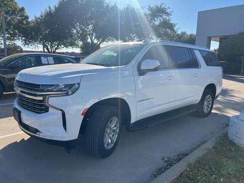 2024 Chevrolet Suburban LT