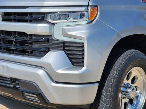 Silver Ice Metallic 2022 Chevrolet Silverado 1500 RST