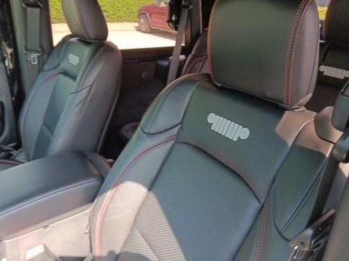 Black Clearcoat 2021 Jeep Wrangler Rubicon