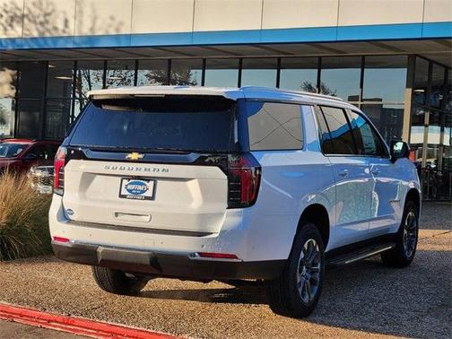 2026 Chevrolet Suburban LS