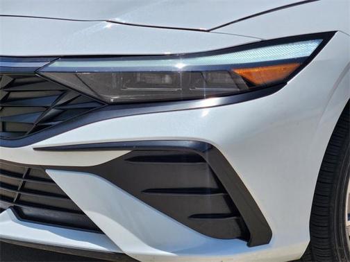 2025 Hyundai ELANTRA HEV Limited