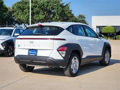 2024 Hyundai KONA SE