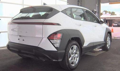 2024 Hyundai KONA SE