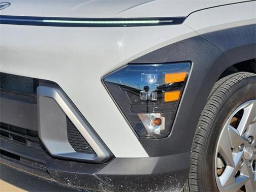 2024 Hyundai KONA SE