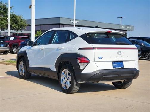 2024 Hyundai KONA SE