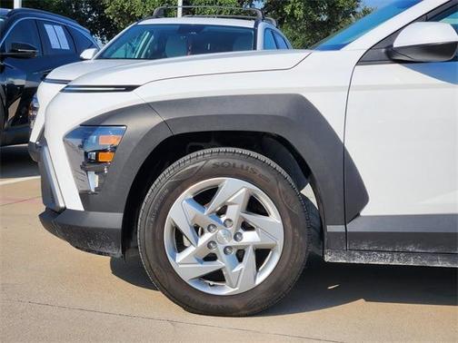 2024 Hyundai KONA SE