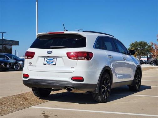 2019 Kia Sorento S