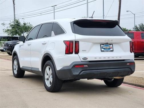 2022 Kia Sorento LX