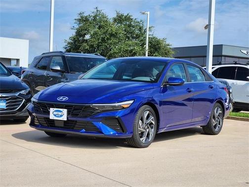 2024 Hyundai ELANTRA SEL