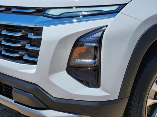 Summit White 2026 Chevrolet Equinox LT