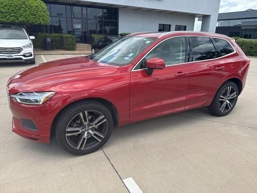2019 Volvo XC60 T5 Momentum