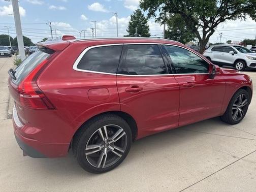 2019 Volvo XC60 T5 Momentum