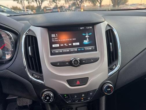 2018 Chevrolet Cruze LS