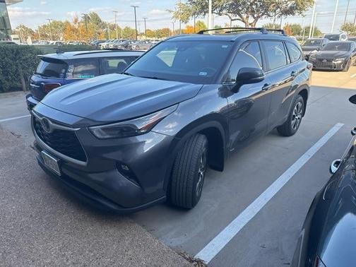 2024 Toyota Highlander Hybrid XLE