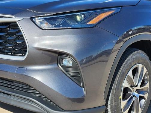 2024 Toyota Highlander Hybrid XLE