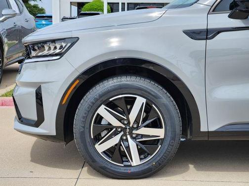Gray 2023 Kia Sorento EX